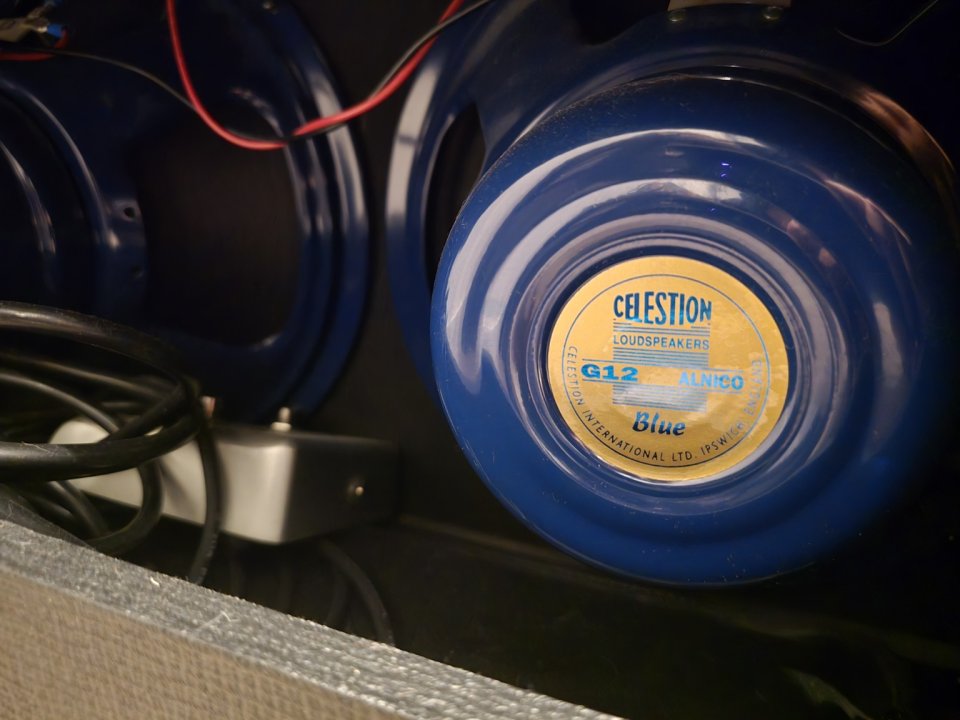 VOX AC30CC2X – 2x Celestion Alnico Blue – AC30 válvulas de segunda mano · Foto 6 de 7 · Madrid · 1100 €