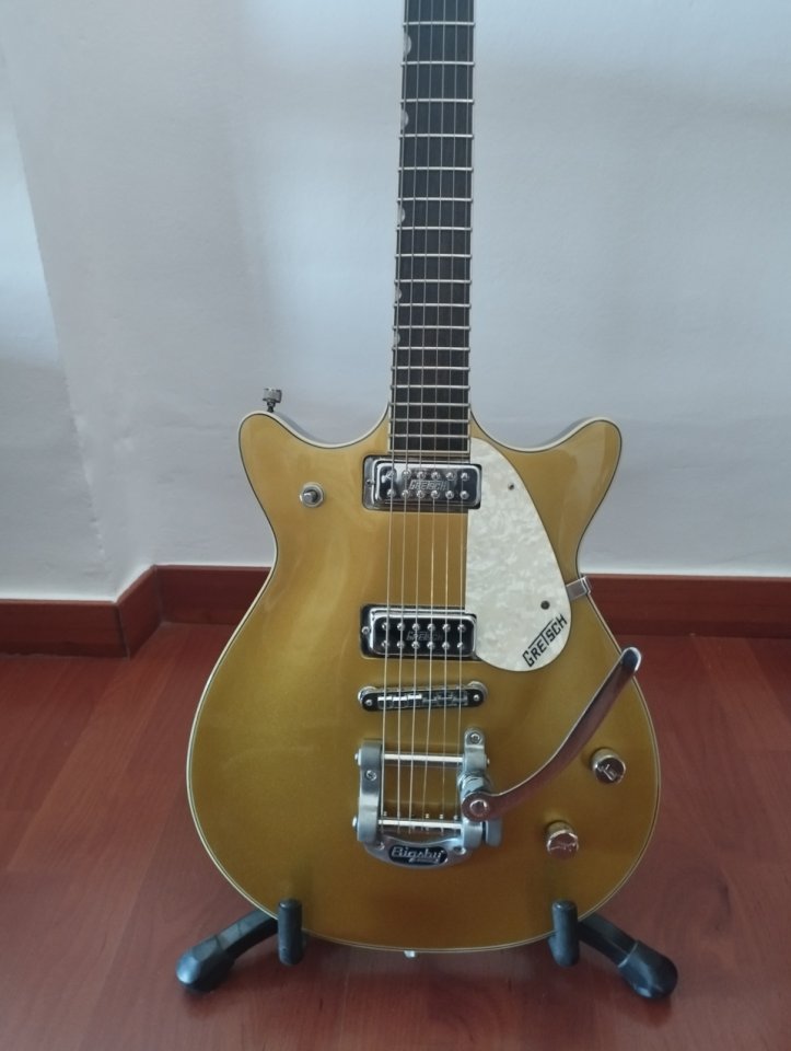 Gretsch G5248T Double Jet Gold Sparkle Top (+ estuche) de segunda mano · Foto 1 de 10 · Sevilla · 340 €