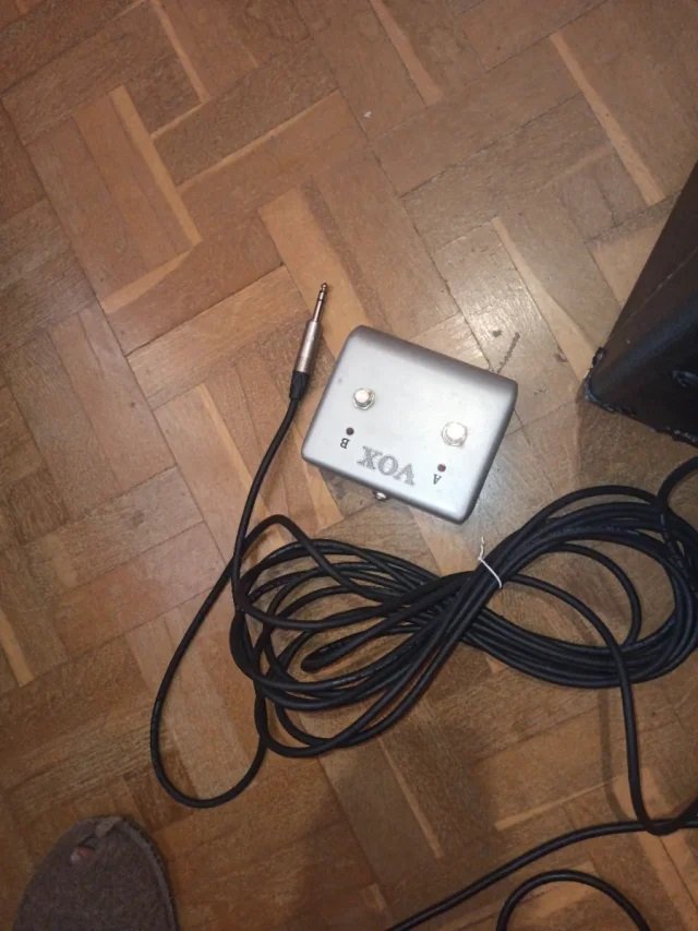 AMPLIFICADOR VOX AC15 de segunda mano · Foto 3 de 5 · Navarra · 300 €