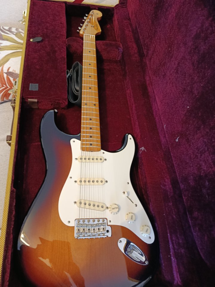Fender stratocaster classic 50 de segunda mano · Foto 9 de 9 · Cantabria · 650 €