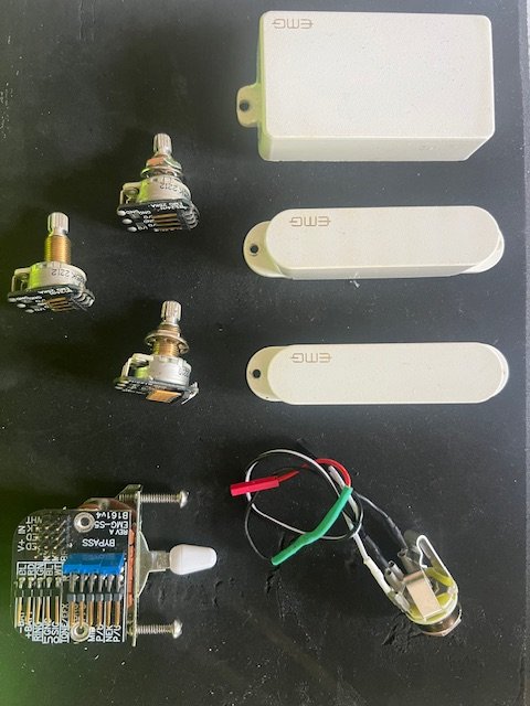 Set pastillas EMG Solderless de segunda mano · Foto 1 de 4 · Navarra · 187 €