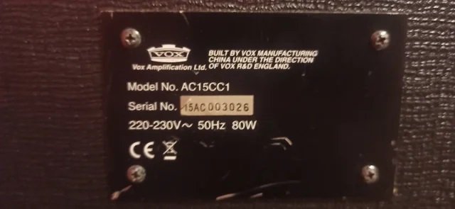AMPLIFICADOR VOX AC15 de segunda mano · Foto 5 de 5 · Navarra · 300 €