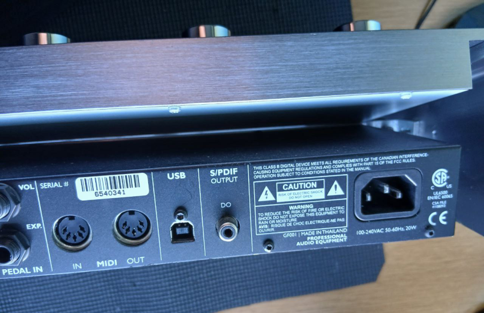 Multiefectos TC ELECTRONICS G SYSTEM con portes .