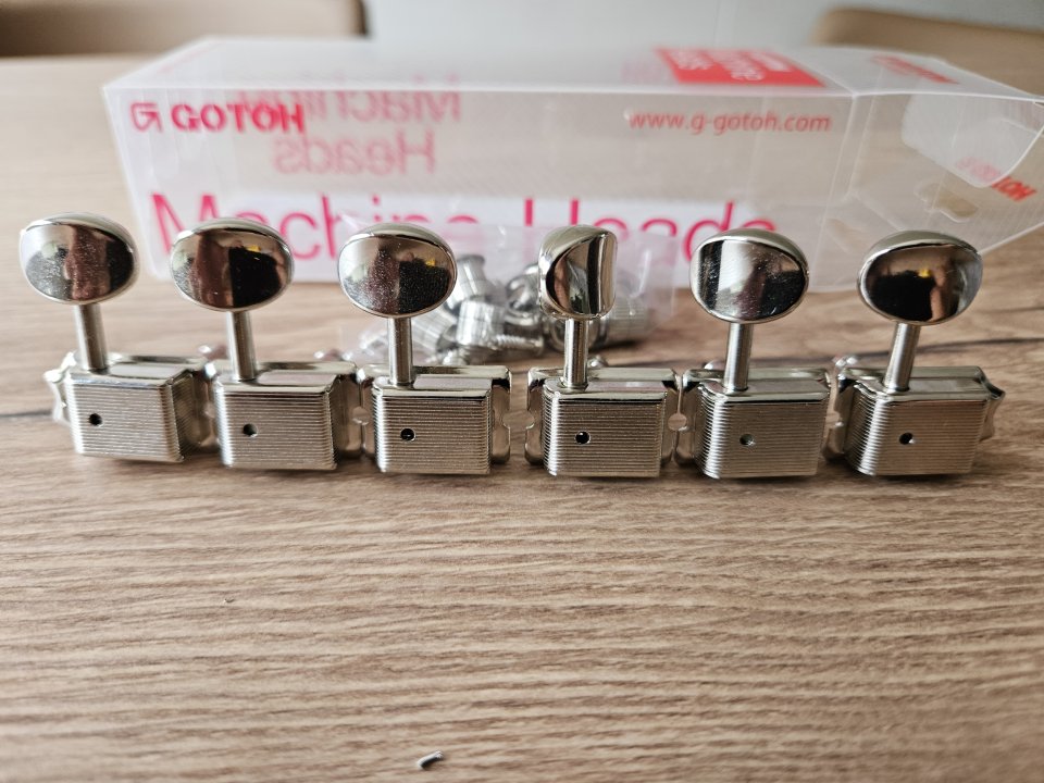 Clavijas de afinación Locking Tuners Gotoh SD91-05M Vintage de segunda mano · Foto 2 de 3 · Barcelona · 30 €