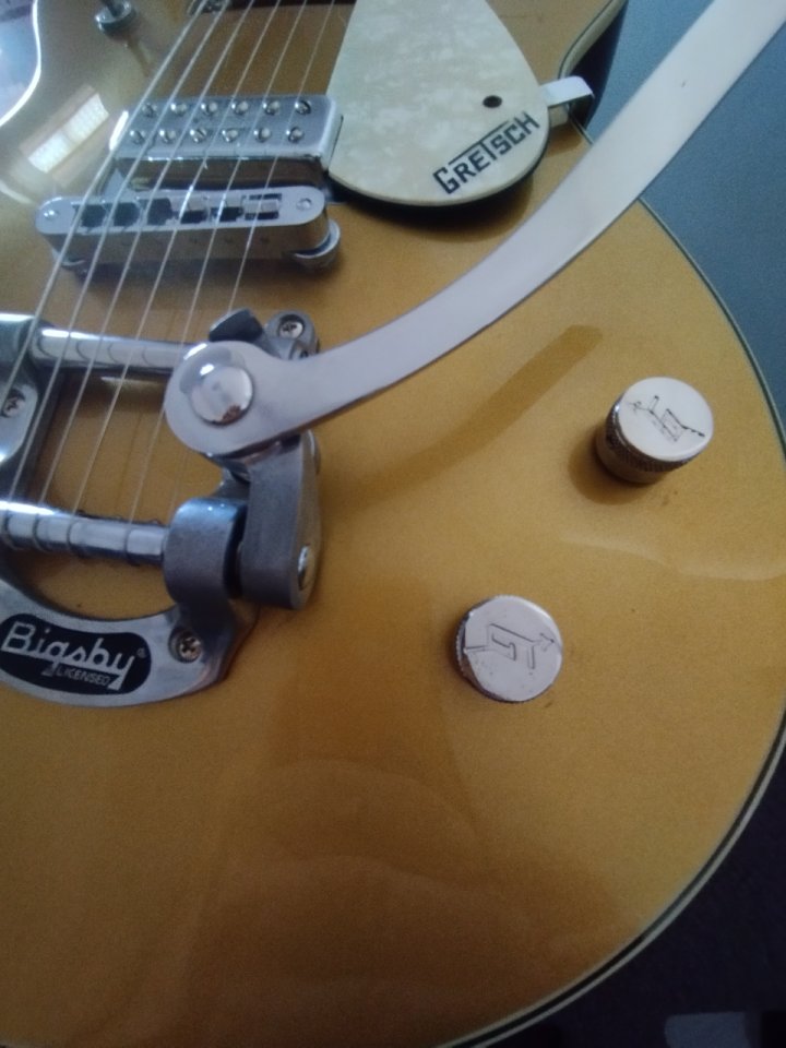 Gretsch G5248T Double Jet Gold Sparkle Top (+ estuche) de segunda mano · Foto 5 de 10 · Sevilla · 340 €