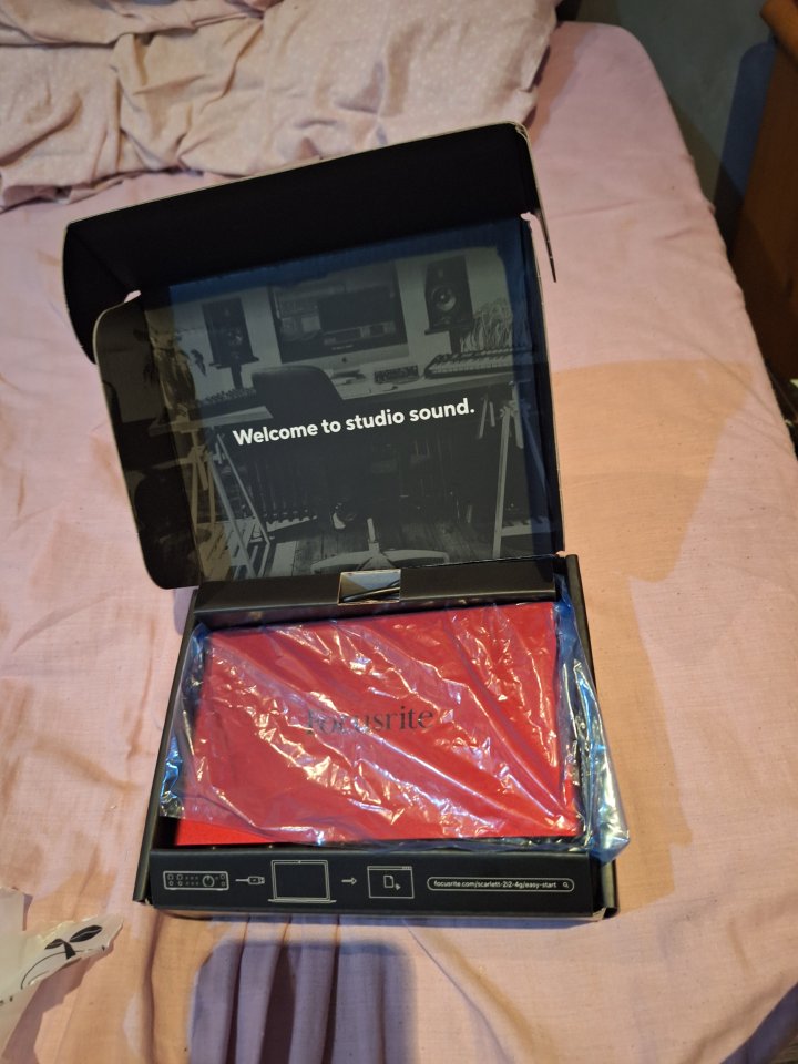 Interfaz focusrite 2i2:4 generación