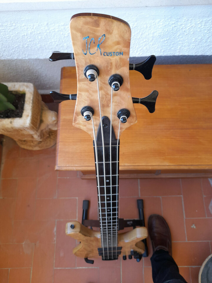 Bajo Jcr Custom