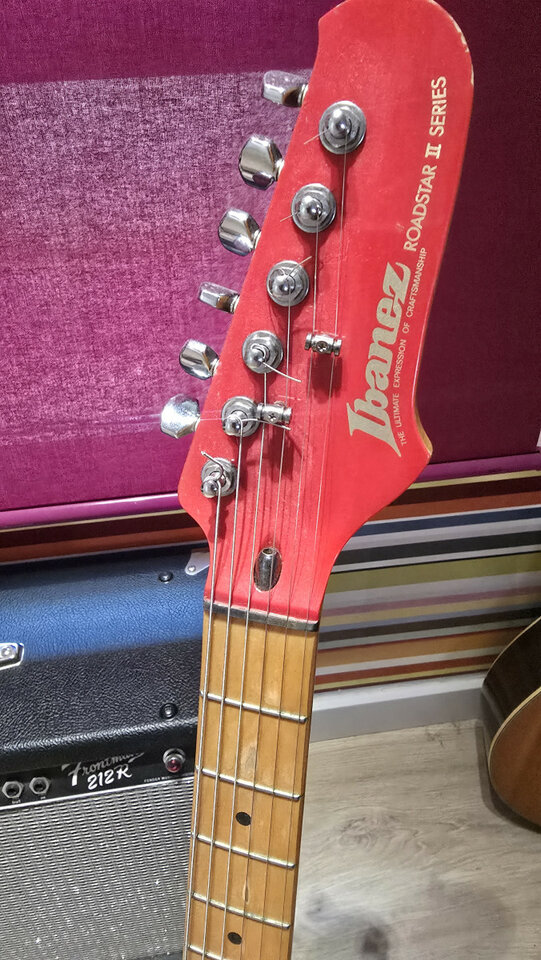 Ibanez roadstar 2 , 135 series japon 84, fender frontmam 212 r combo