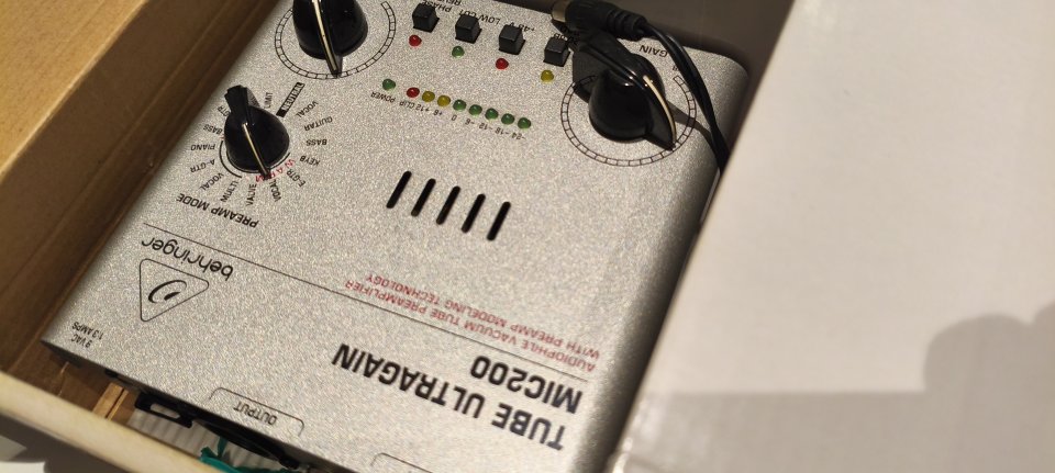Behringer Tube Ultragain mic200