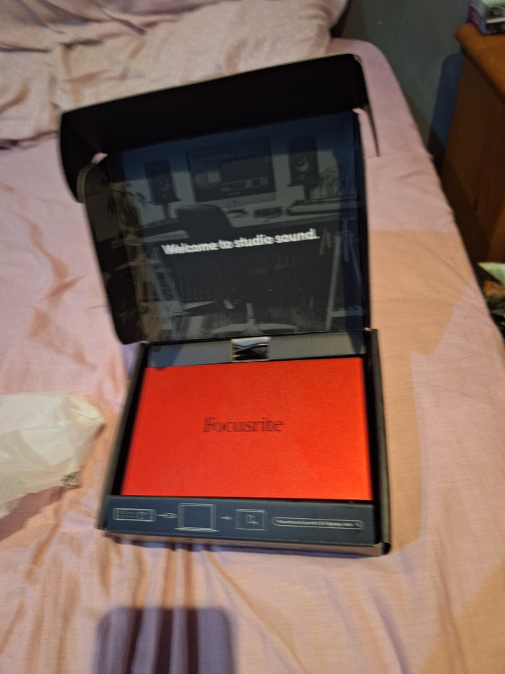 Interfaz focusrite 2i2:4 generación de segunda mano · Foto 2 de 10 · Castellón · 110 €