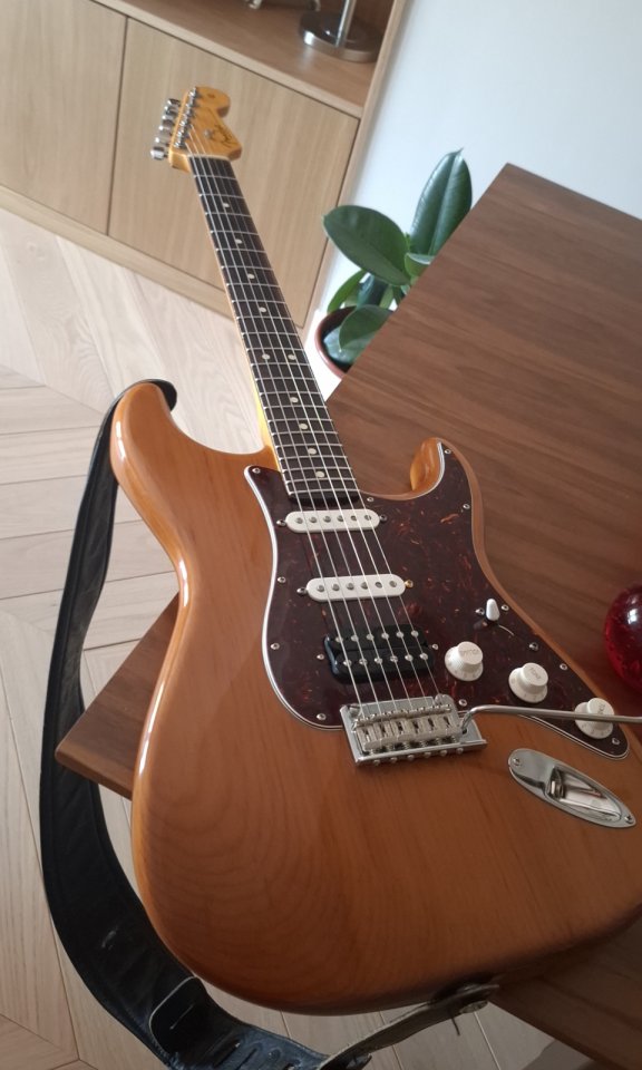 Fender Stratocaster American Pro II Hss. de segunda mano · Foto 1 de 8 · Madrid · 1550 €