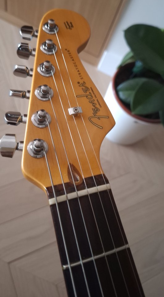 Fender Stratocaster American Pro II Hss. de segunda mano · Foto 2 de 8 · Madrid · 1550 €