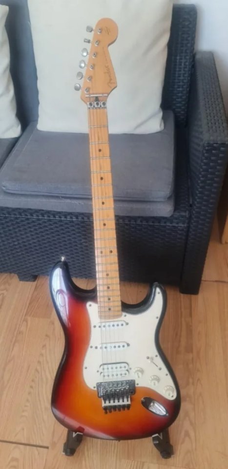 Fender FR CLASSIC STRAT 3TS año 1993
