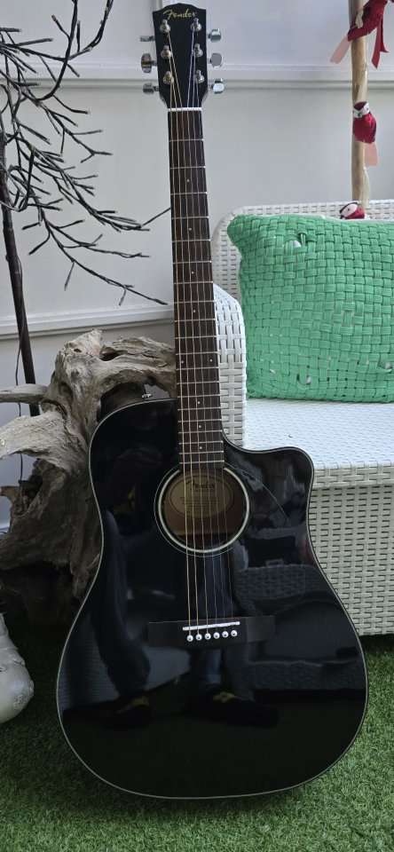 Fender Electroacústica de segunda mano · Foto 7 de 10 · Madrid · 175 €