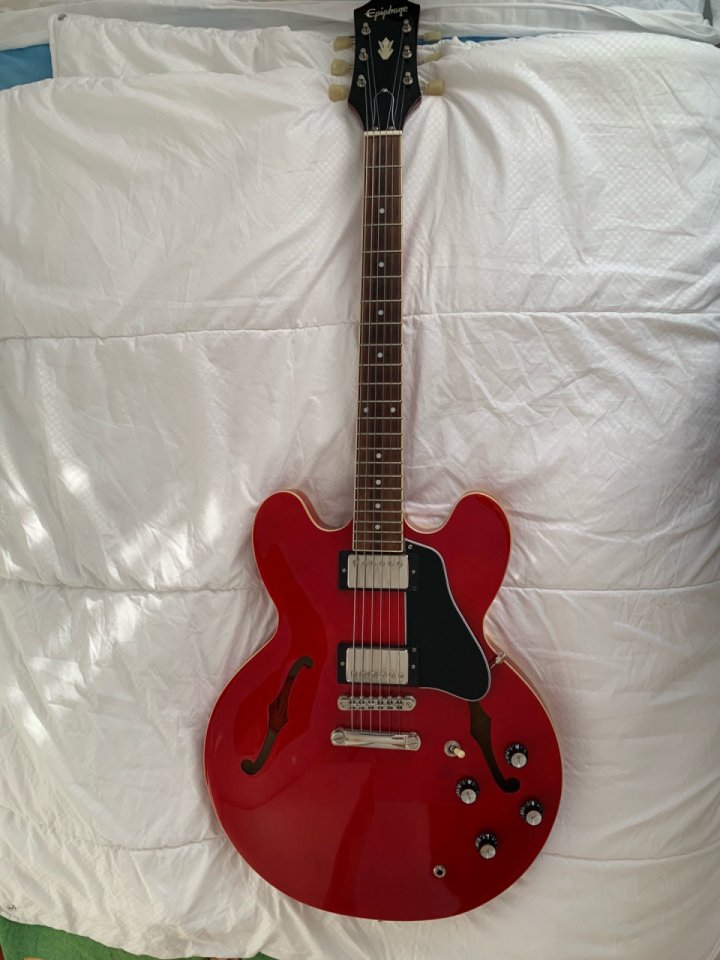 Epiphone ES-335 de segunda mano · Foto 3 de 6 · Madrid · 335 €