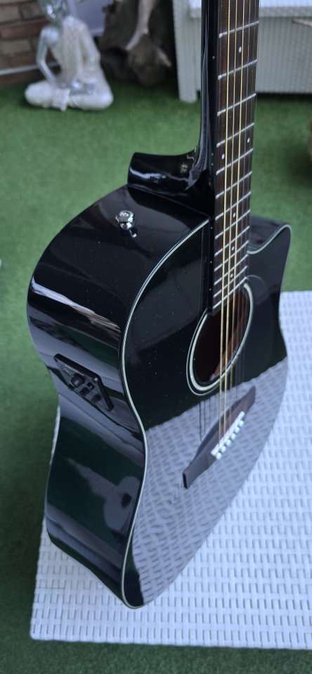 Fender Electroacústica de segunda mano · Foto 8 de 10 · Madrid · 175 €