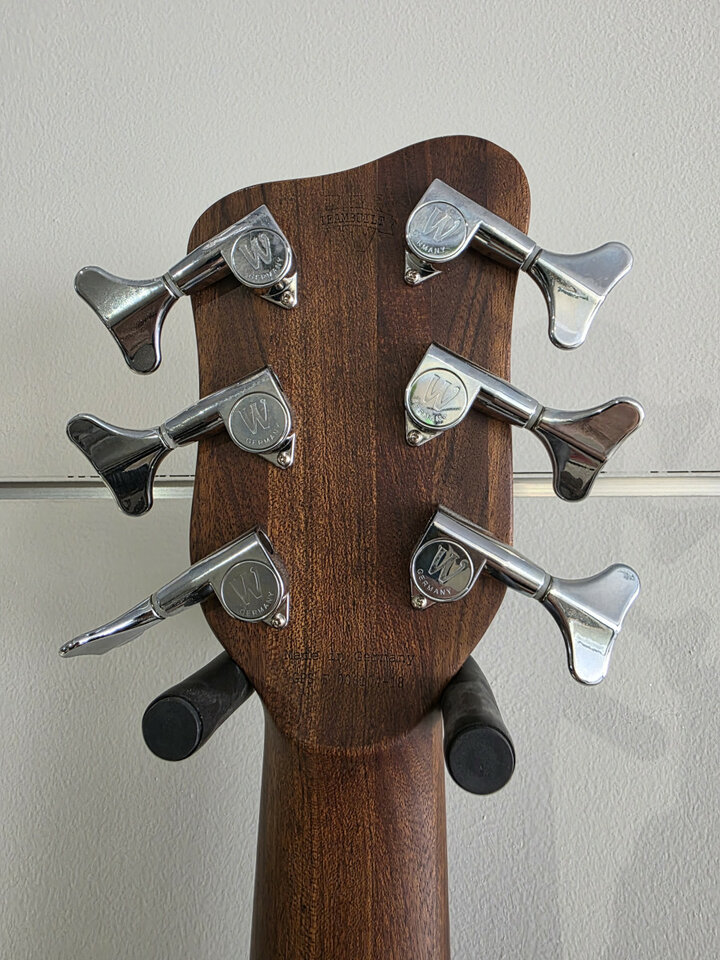 Warwick Corvette 6 cuerdas