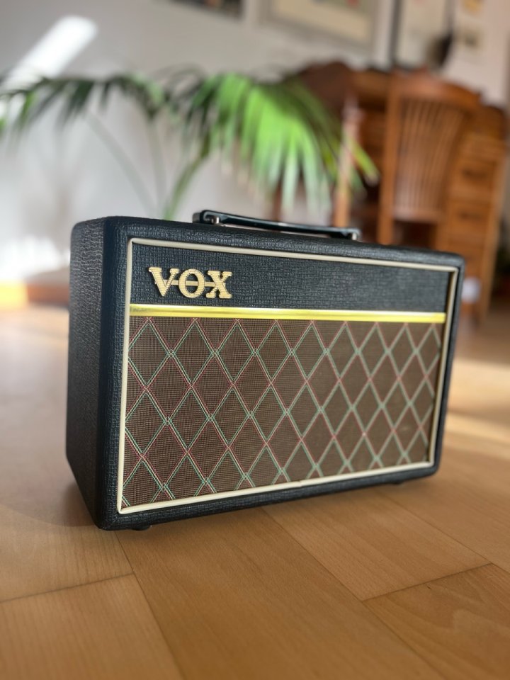 Amplificador Vox Pathfinder 10 de segunda mano · Foto 1 de 6 · Valencia · 55 €
