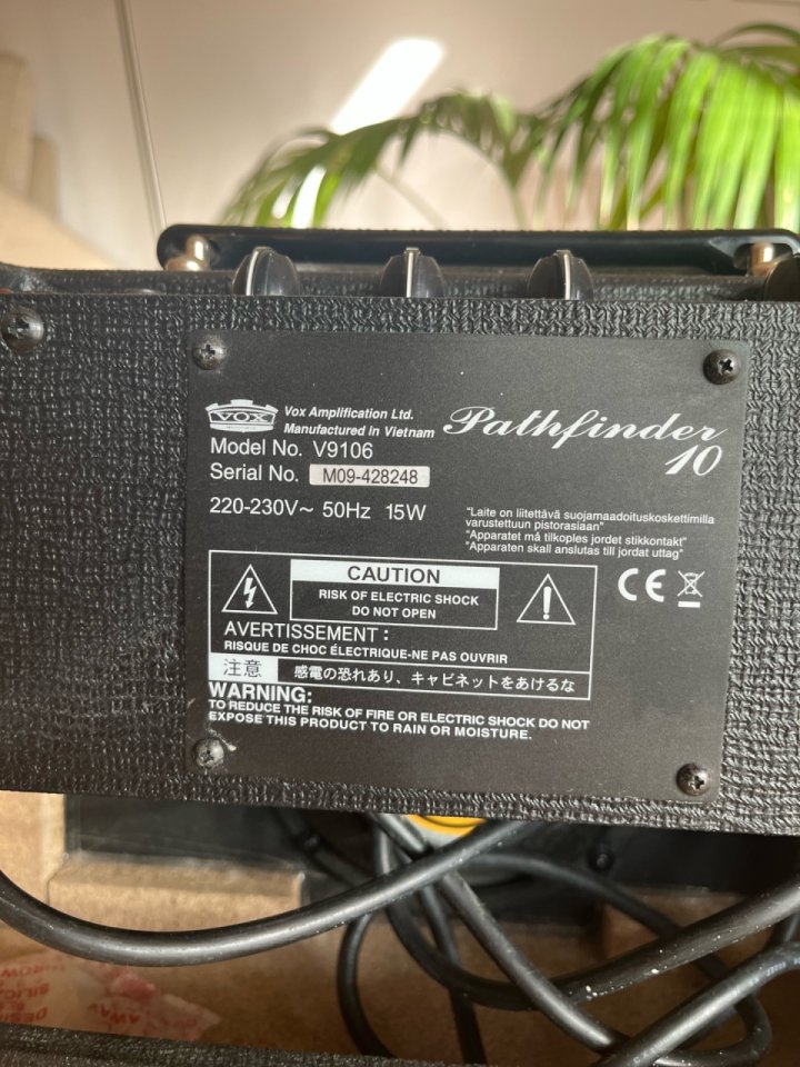 Amplificador Vox Pathfinder 10 de segunda mano · Foto 2 de 6 · Valencia · 55 €