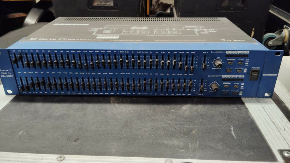 Ecualizador Samson S-Curve 23