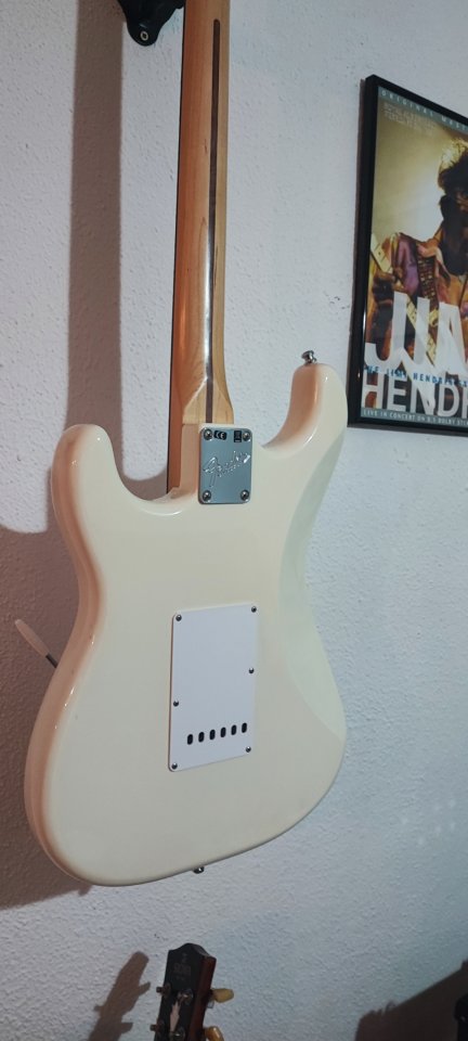 Fender Stratocaster Performer Artic White