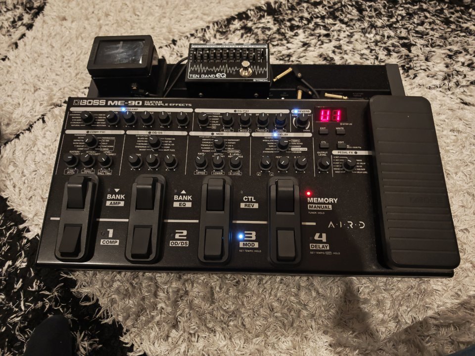 [vendo|cambio] Boss me-90