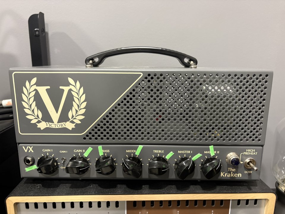 Victory VX Kraken + pantalla 2x12 Victory + rack de segunda mano · Foto 1 de 9 · Madrid · 1400 €