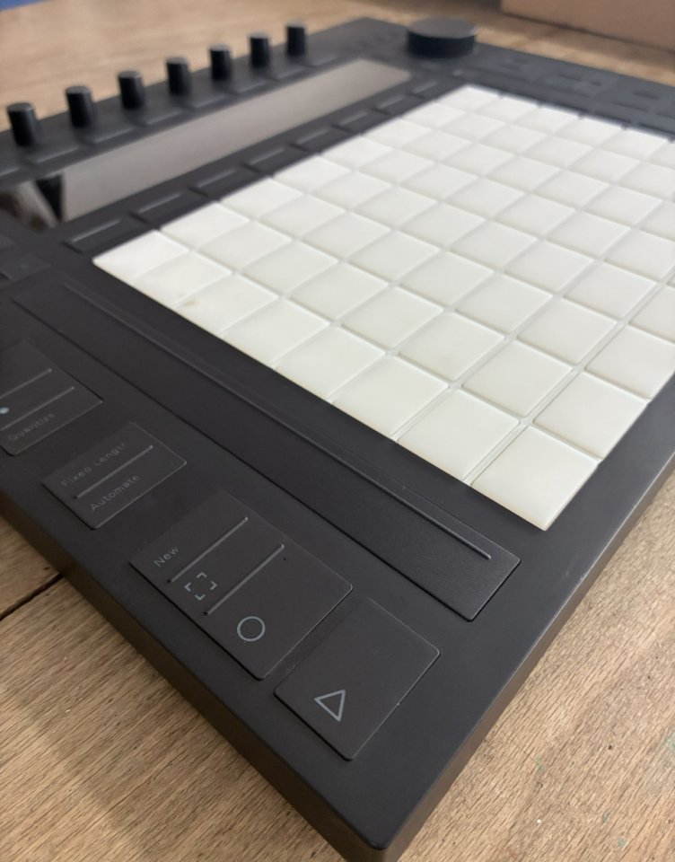 Ableton Push 3 Controlador Sin Estrenar de segunda mano · Foto 5 de 7 · Valencia · 750 €