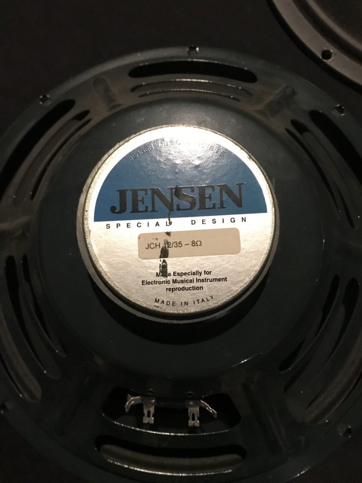 Varios altavoces 12"