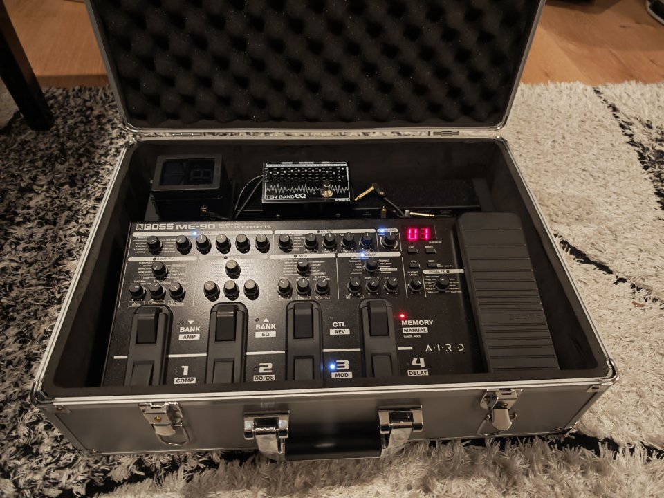 [vendo|cambio] Boss me-90