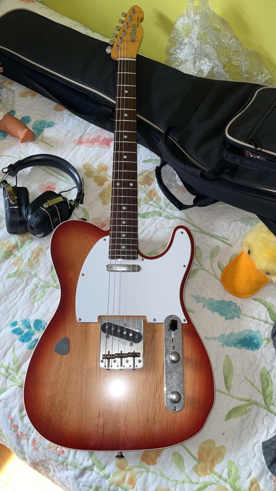 Cambio: Tokai ATE150 B premium color sienna custom shop de segunda mano · Foto 2 de 2 · León