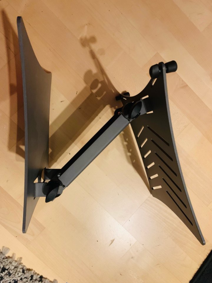 Soporte laptop k&M 12195