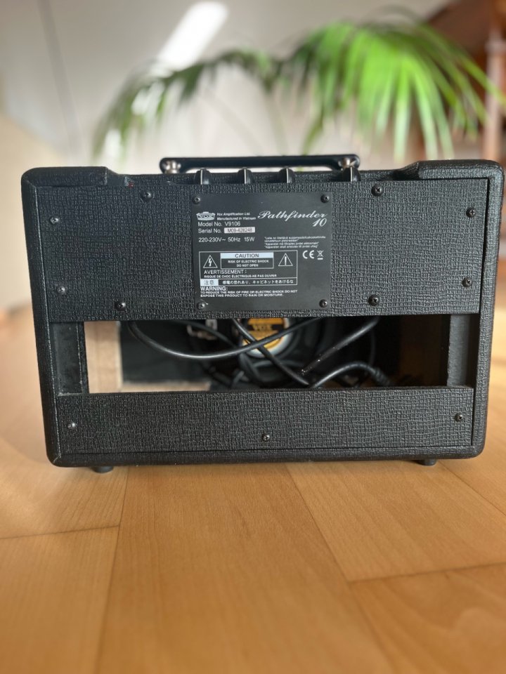 Amplificador Vox Pathfinder 10 de segunda mano · Foto 6 de 6 · Valencia · 55 €