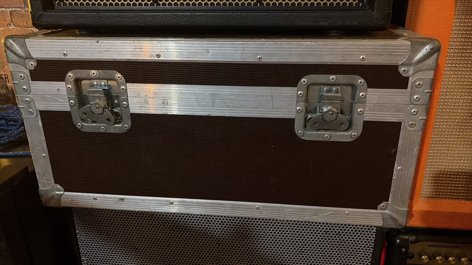 Elmwood Bonneville 50 Head + Flight Case + PANTALLA CELESTION 212 V30 de segunda mano · Foto 4 de 4 · Alicante · 800 €