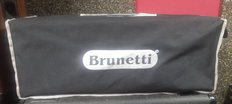 Amplificador Brunetti XL R-EVO II