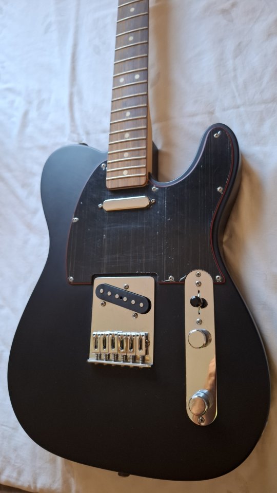 Fender telecaster pau ferro de segunda mano · Foto 3 de 6 · Barcelona · 650 €