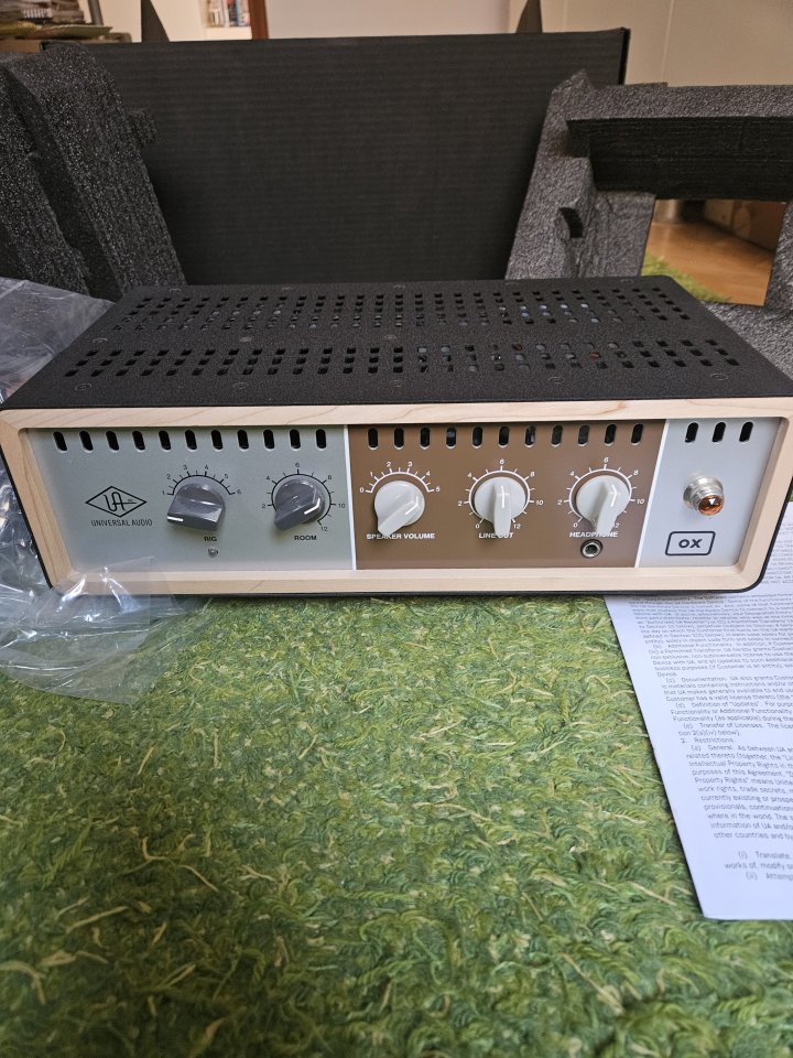 OX Amp Top BOX, Universal Audio