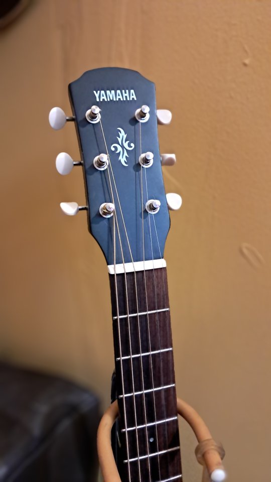Guitarra acutica de viaje Yamaha apxt2 de segunda mano · Foto 6 de 9 · Murcia · 160 €