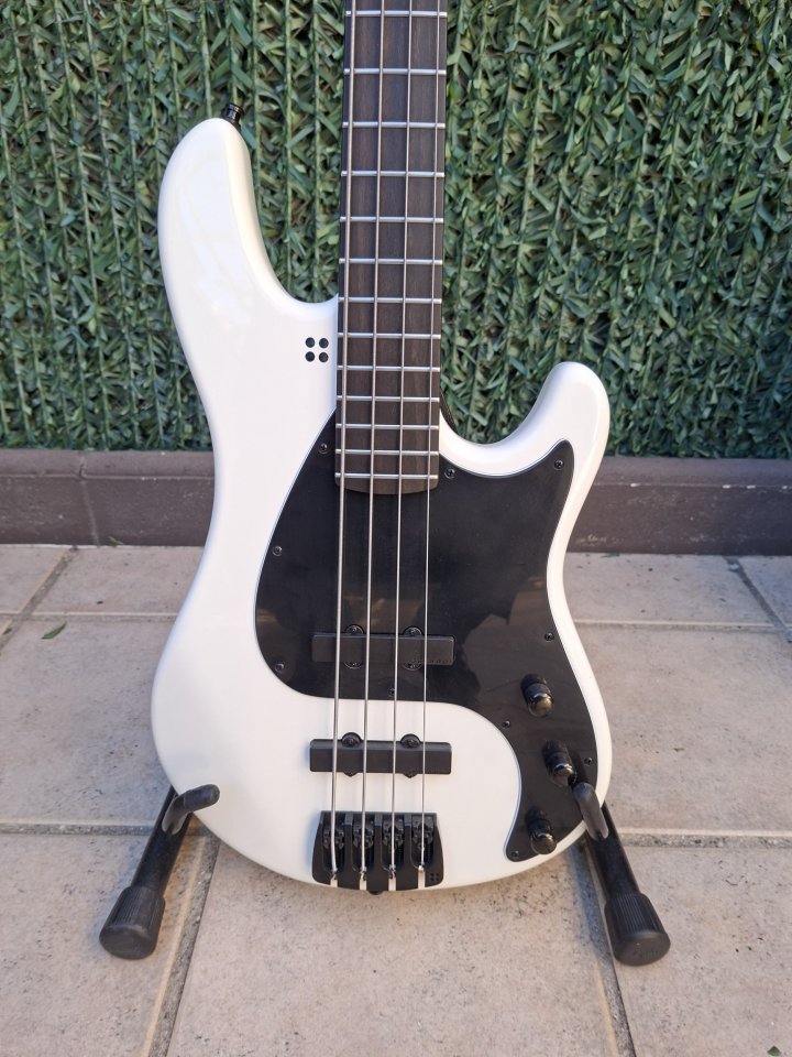 Sandberg California TT Martin Mendez. Acabado Virgin White Soft Aged de segunda mano · Foto 3 de 5 · Madrid · 1900 €