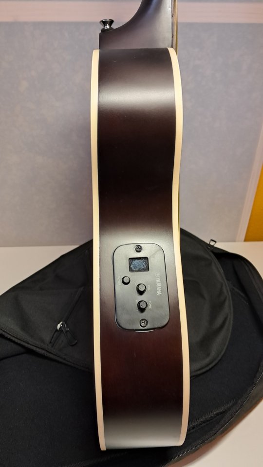 Guitarra acutica de viaje Yamaha apxt2 de segunda mano · Foto 9 de 9 · Murcia · 160 €