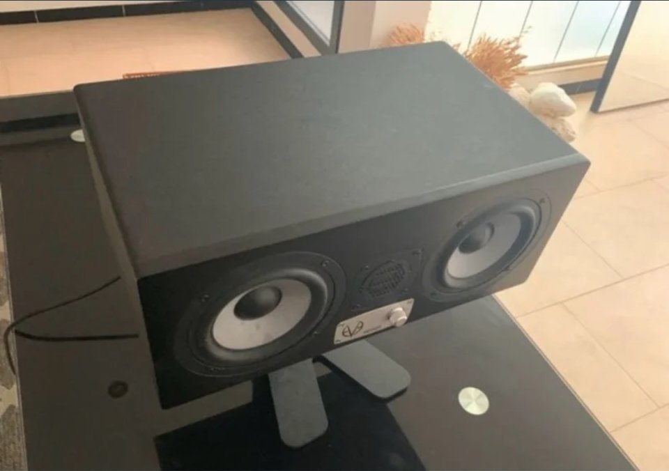 Altavoces eve audio sc305 de segunda mano · Foto 4 de 4 · Valencia · 1200 €