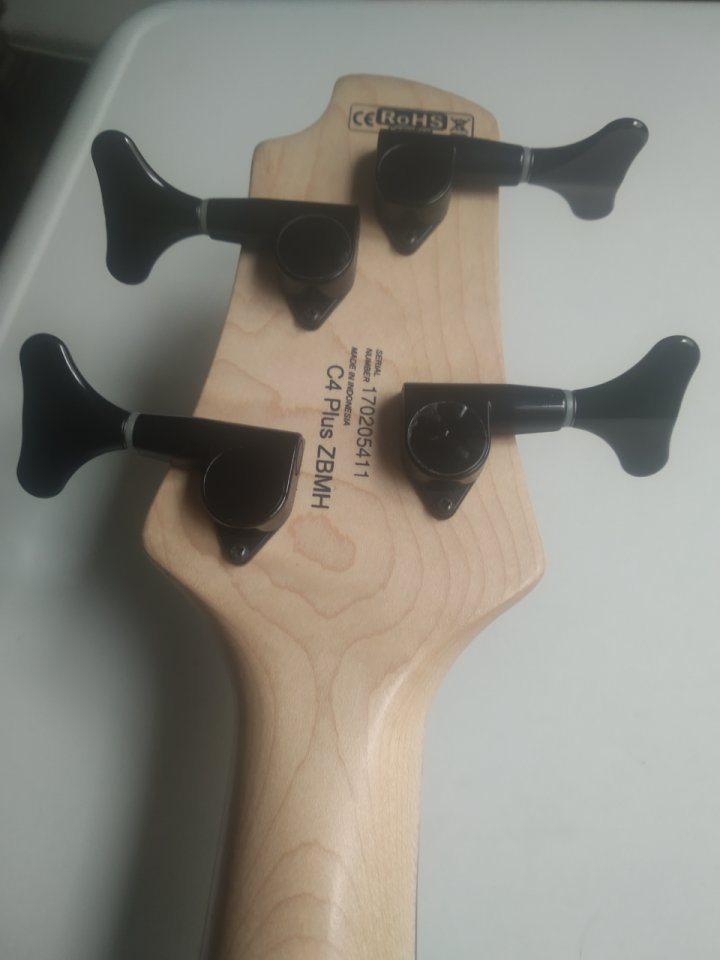 Cort Artisan C4 Plus ZBMH de segunda mano · Foto 6 de 8 · Ourense · 200 €