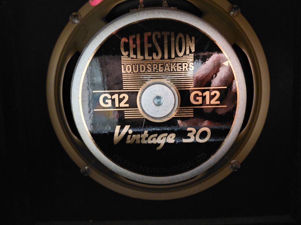 Pantalla Harley Benton G112 Celestion V30