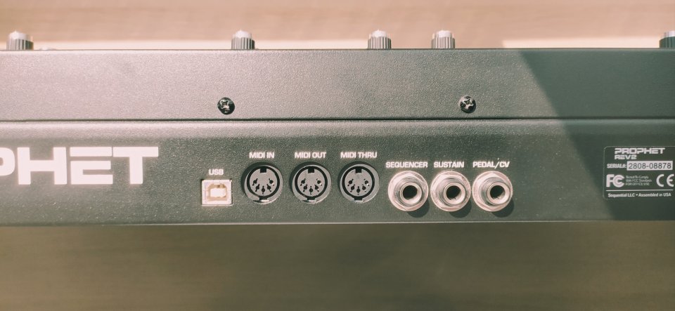 Sequential PROPHET REV2-8 de segunda mano · Foto 5 de 7 · Asturias · 1800 €