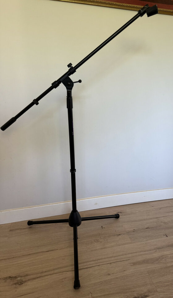 Soporte de Micrófono On Stage-MS7701B Euro Boom NUEVO