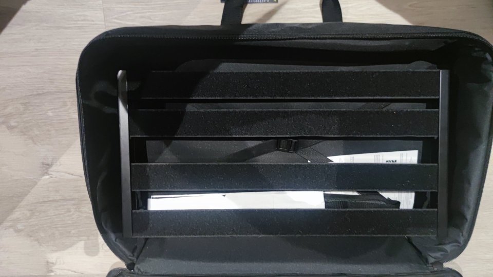 Rockboard Gigbag QUAD 4.2 + pedalboard de segunda mano · Foto 3 de 7 · Badajoz · 75 €