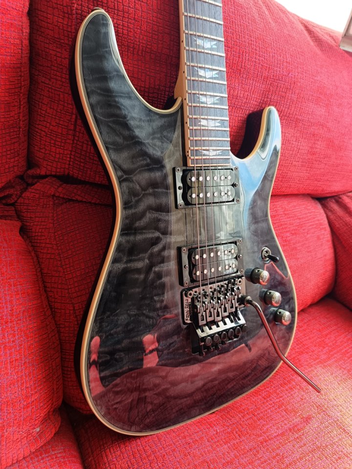 Schecter Omen Extreme-6 FR See-thru Black de segunda mano · Foto 2 de 10 · Illes Balears · 450 €