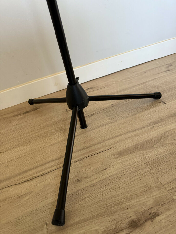 Soporte de Micrófono On Stage-MS7701B Euro Boom NUEVO