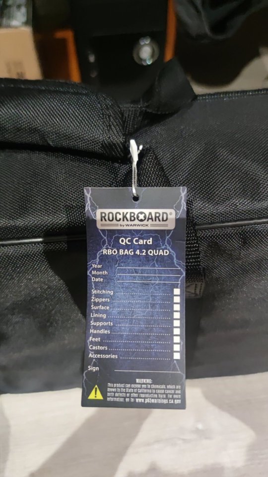 Rockboard Gigbag QUAD 4.2 + pedalboard de segunda mano · Foto 2 de 7 · Badajoz · 75 €