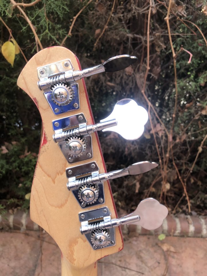 Bajo Fretless Escala Corta